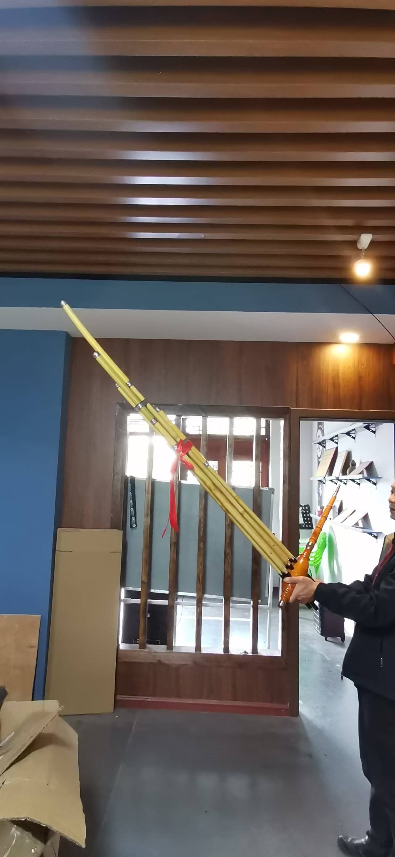 聚氨酯抑黃抗氧劑在戶外運動器材與高透明度鞋底中的應(yīng)用，確保產(chǎn)品在惡劣環(huán)境下持久耐用。